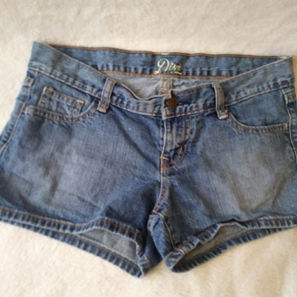 3 pair of Denim Shorts 2 - Picture 4 of 8
